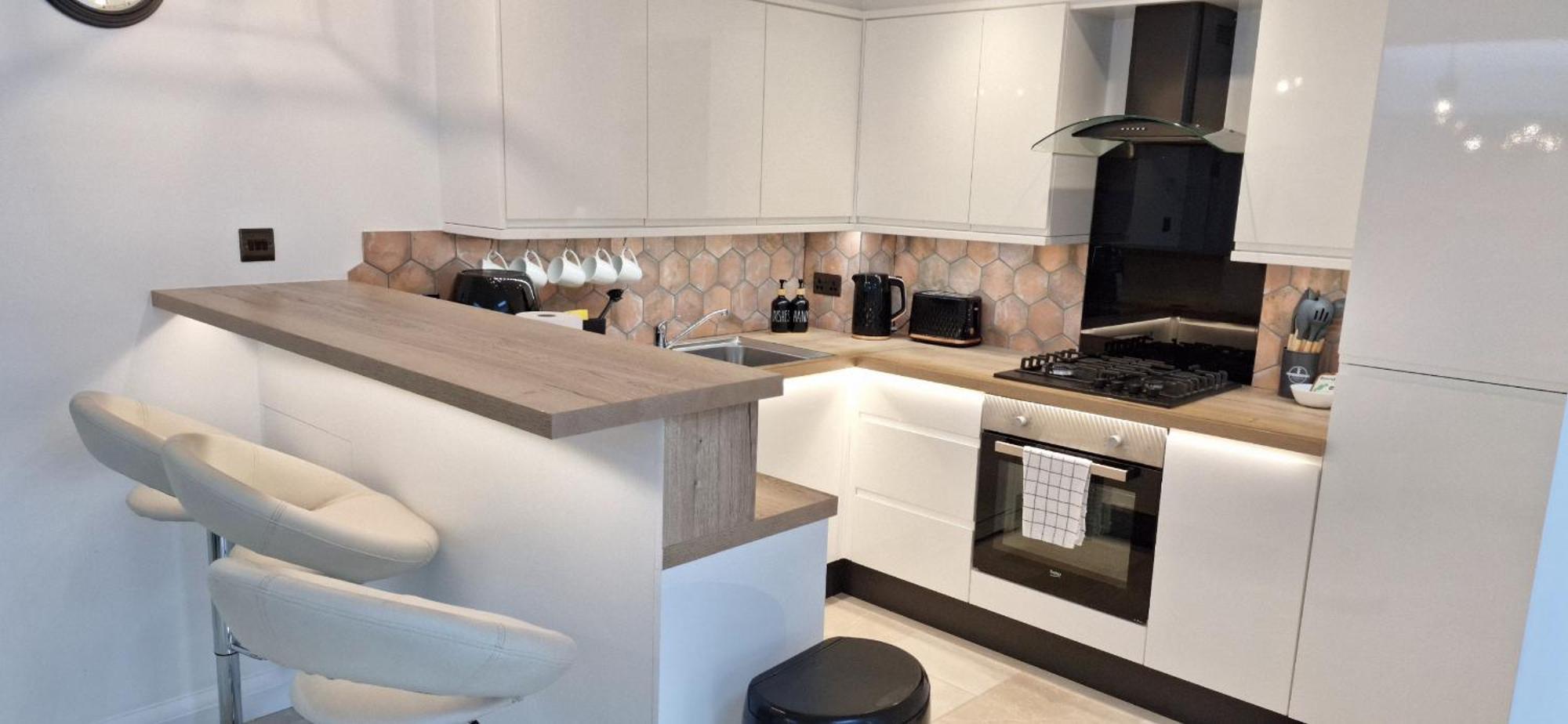 New 3 Bedrooms Flat In Ashford Near Heathrow Exterior foto